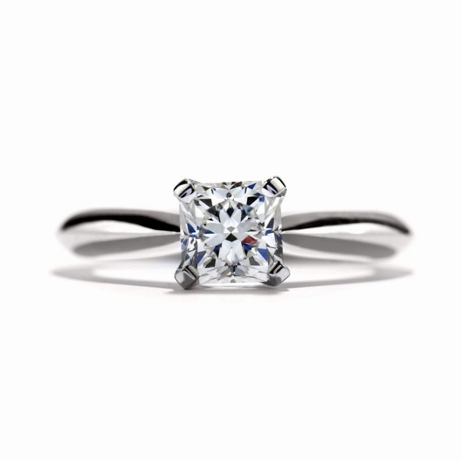 18ct white gold Adoration Ring