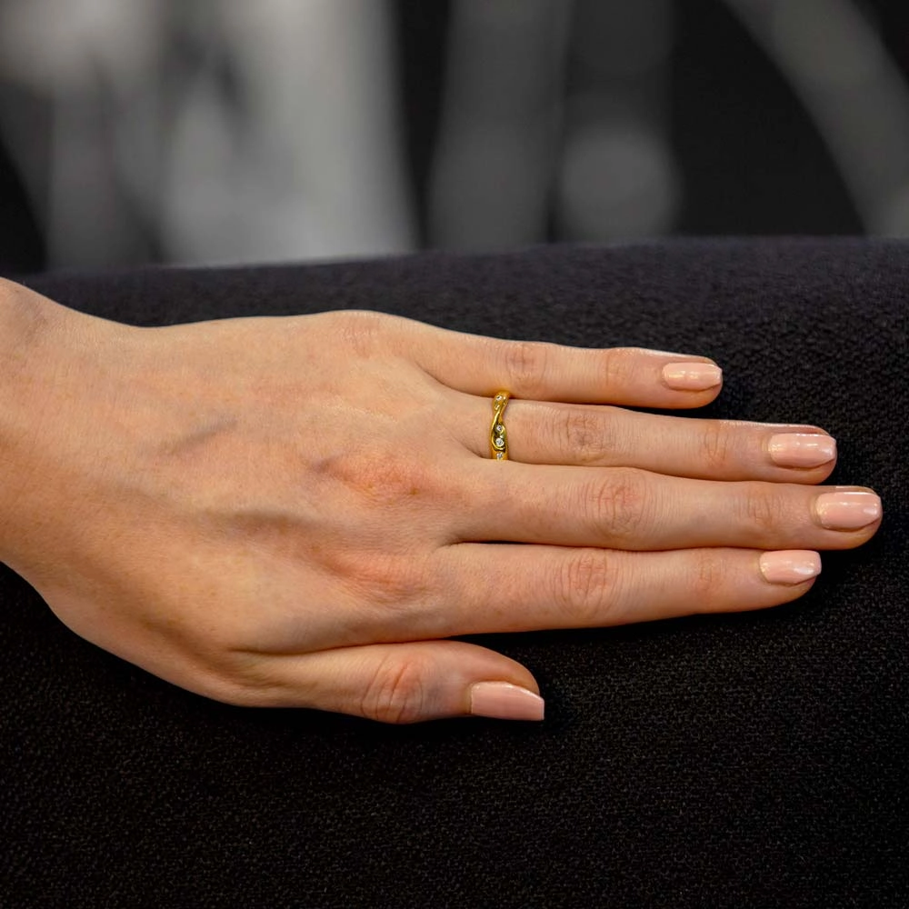 18ct Yellow Gold 0.09ct Diamond Set Wedding Band