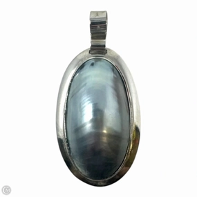 Mabe Pearl Oval Pendant
