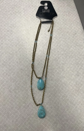 Necklace Layered By Clothes Mentor