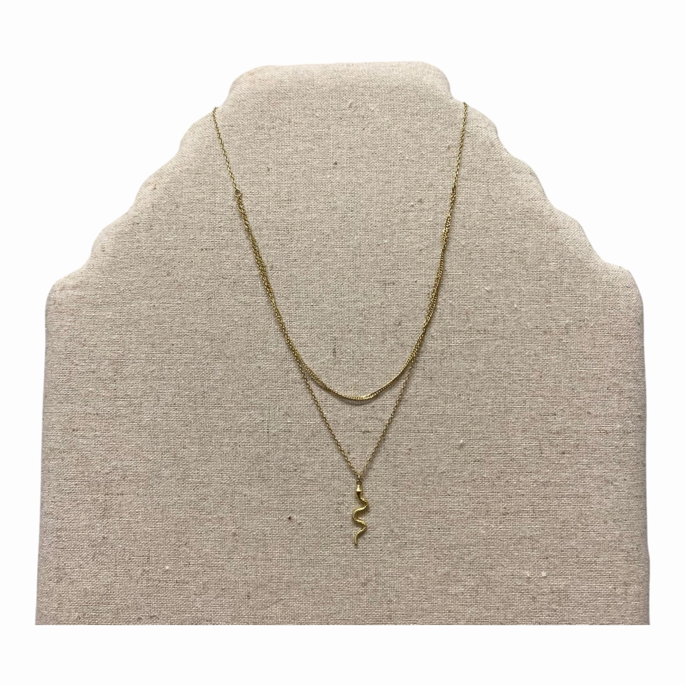 Necklace Layered  In Gold