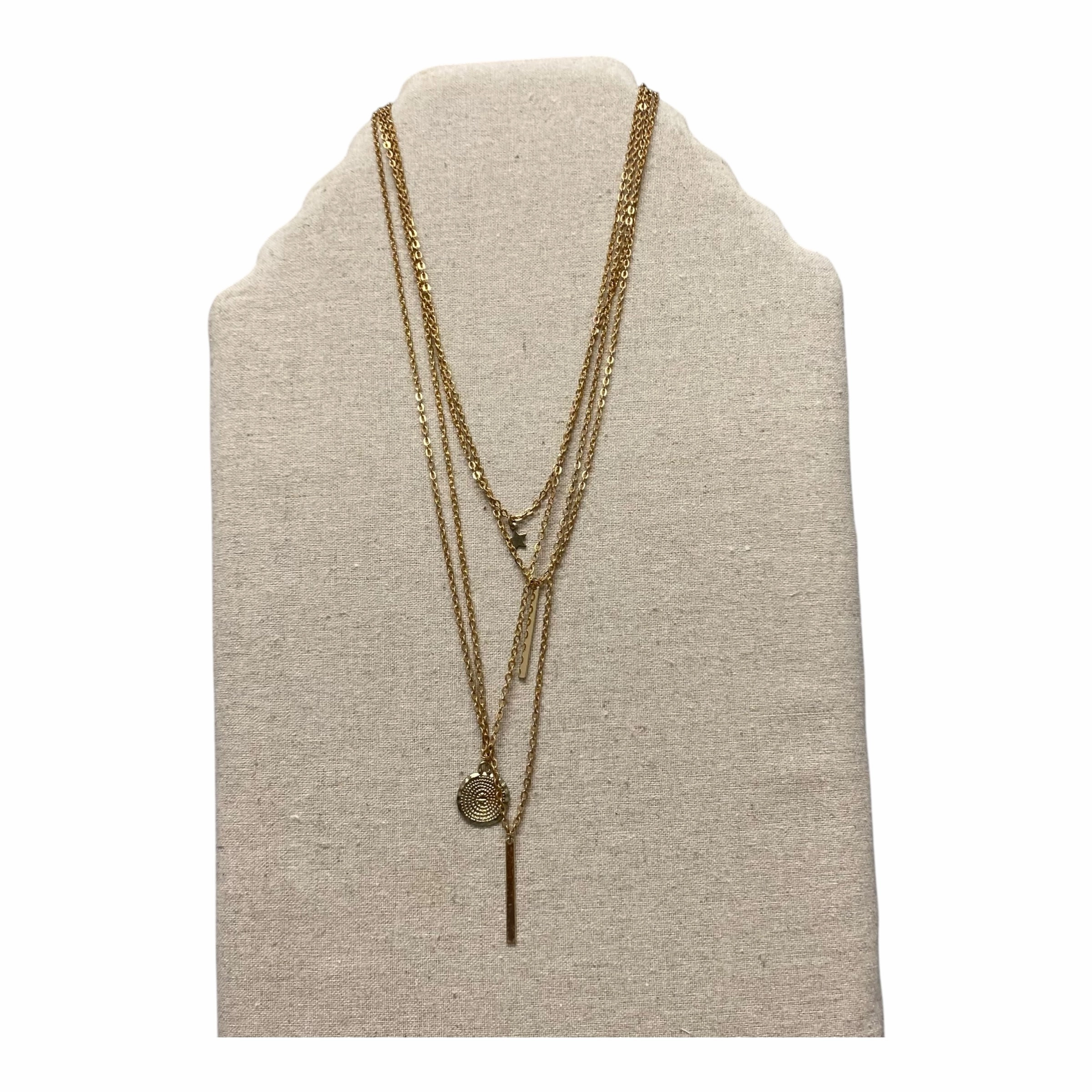 Necklace Layered  In Gold
