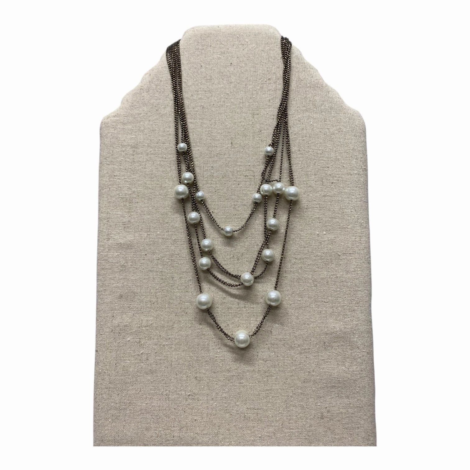 Necklace Layered  In White