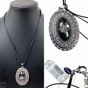 Necklace Pendant By Chacos