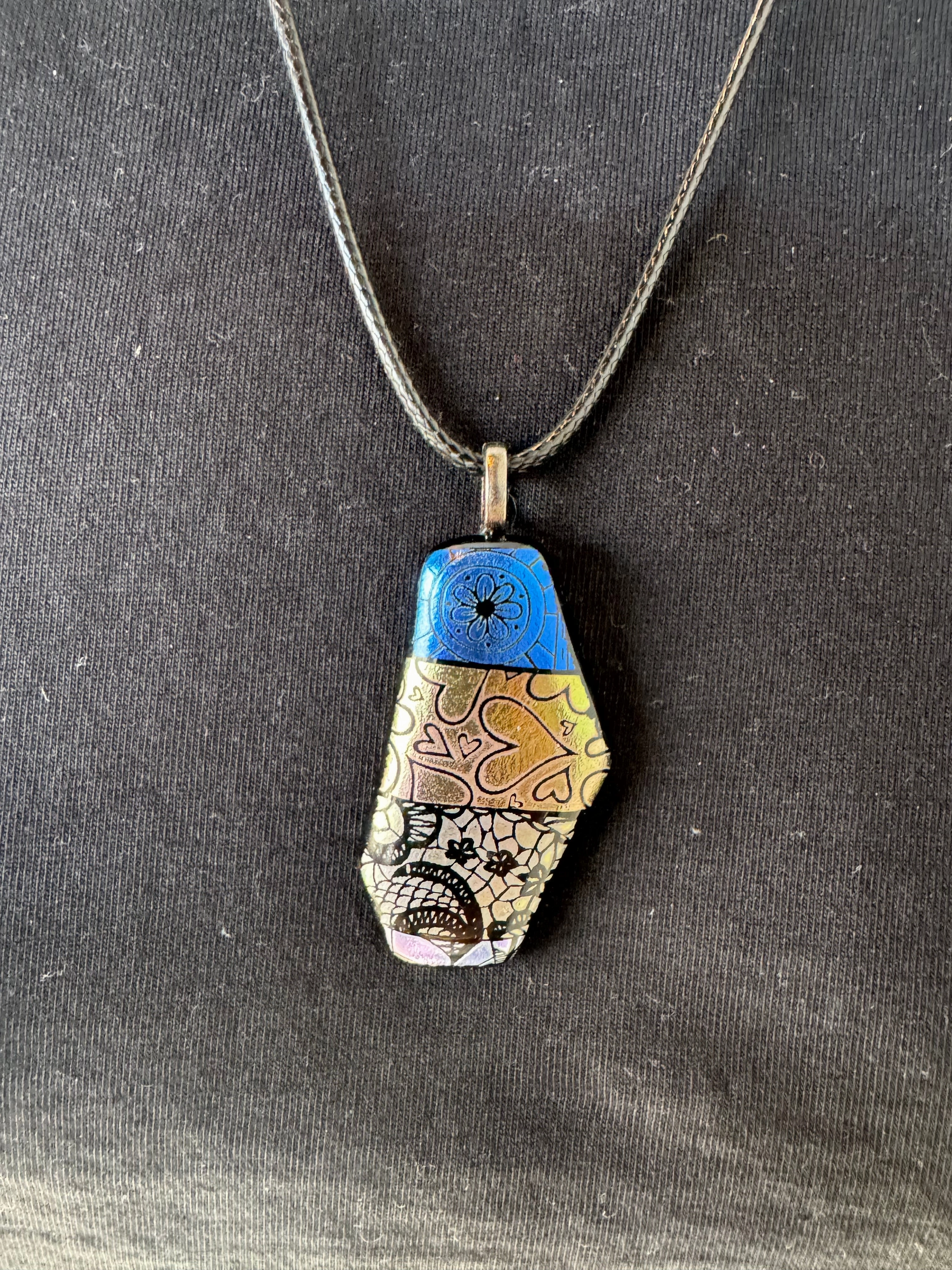 Necklace Pendant By Clothes Mentor
