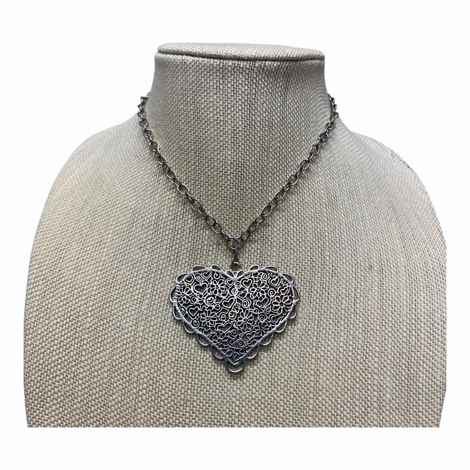 Necklace Pendant By Guess In Silver