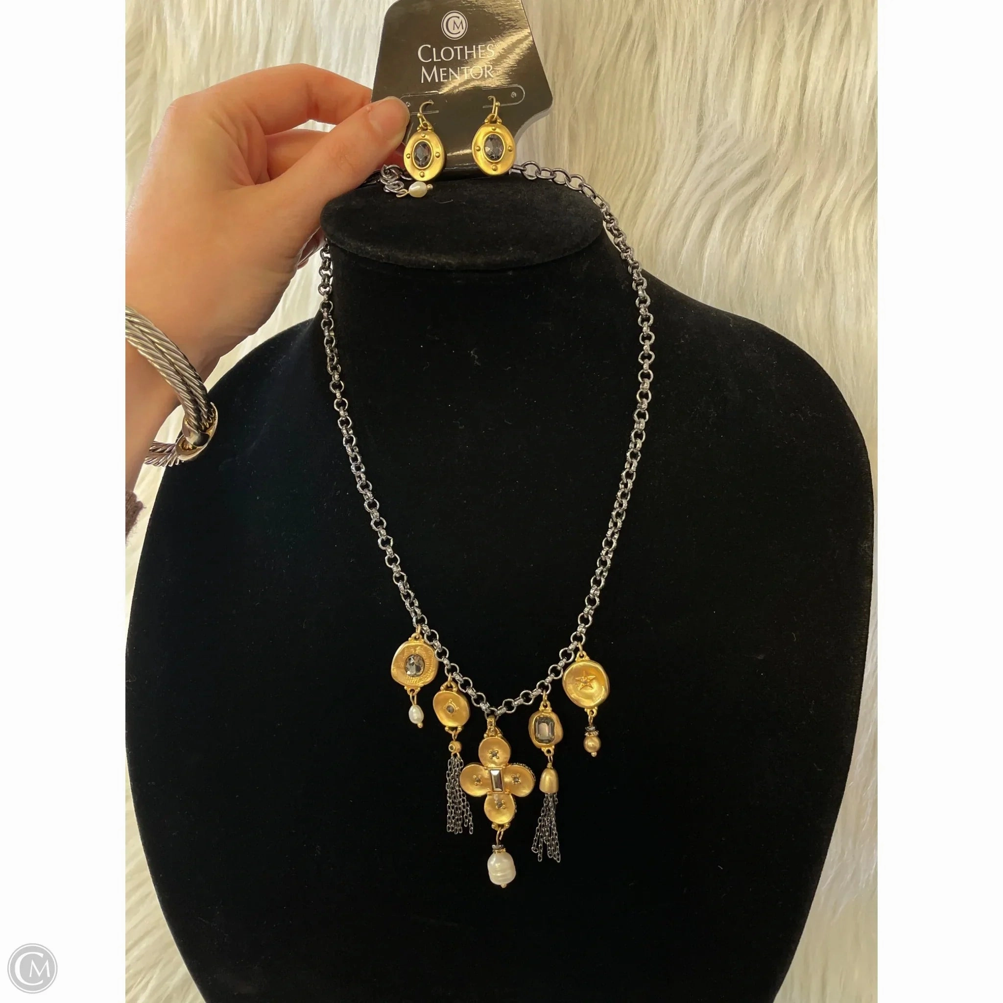 Necklace Set By Cmc