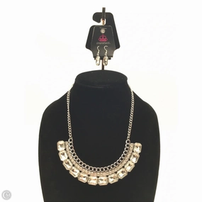 Necklace Set By Paparazzi, Size: 02 Piece Set
