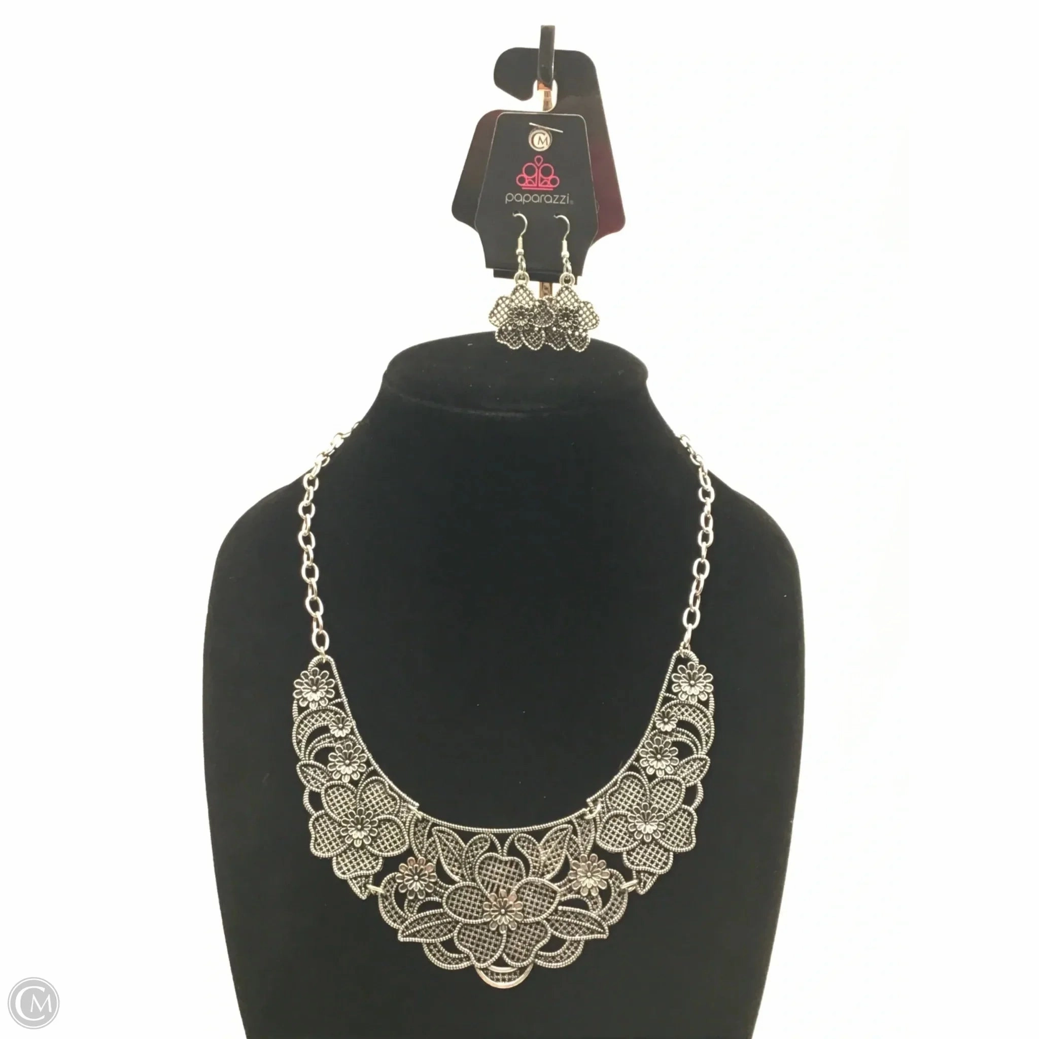 Necklace Set By Paparazzi, Size: 02 Piece Set