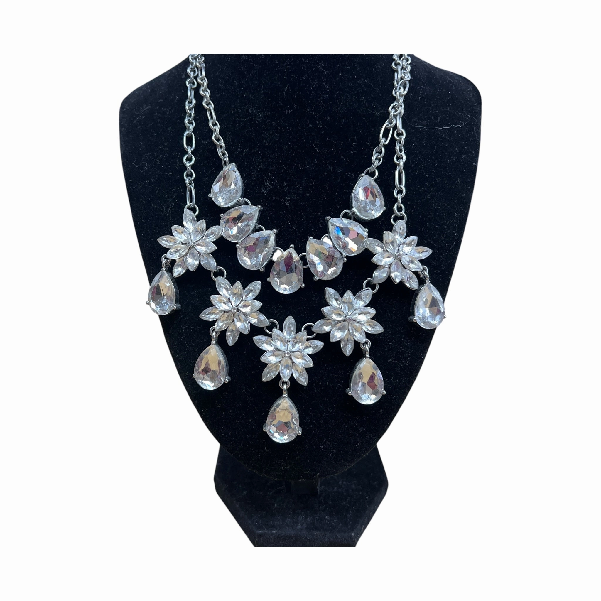 Necklace Statement By Charming Charlie In Silver
